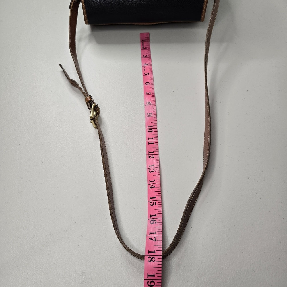 DOONEY & BOURKE Shoulder Bag Leather All Weather VTG Essex Black Tan Ships FAST - Picture 12 of 17
